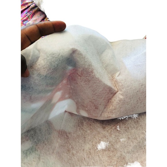 8568 NWT SNOWFLAKE CHRISTMAS HOLIDAY TREE SKIRT " - Picture 3 of 3